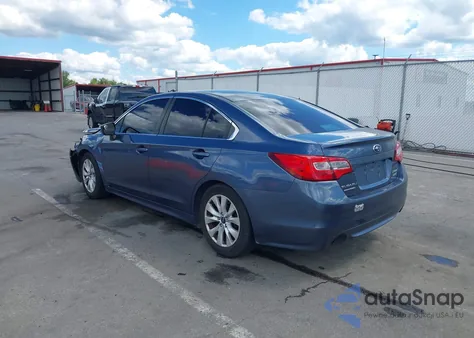 2017 Subaru Legacy 2.5I z USA, uszkodzony, nr VIN 4S3BNAB66H3017686